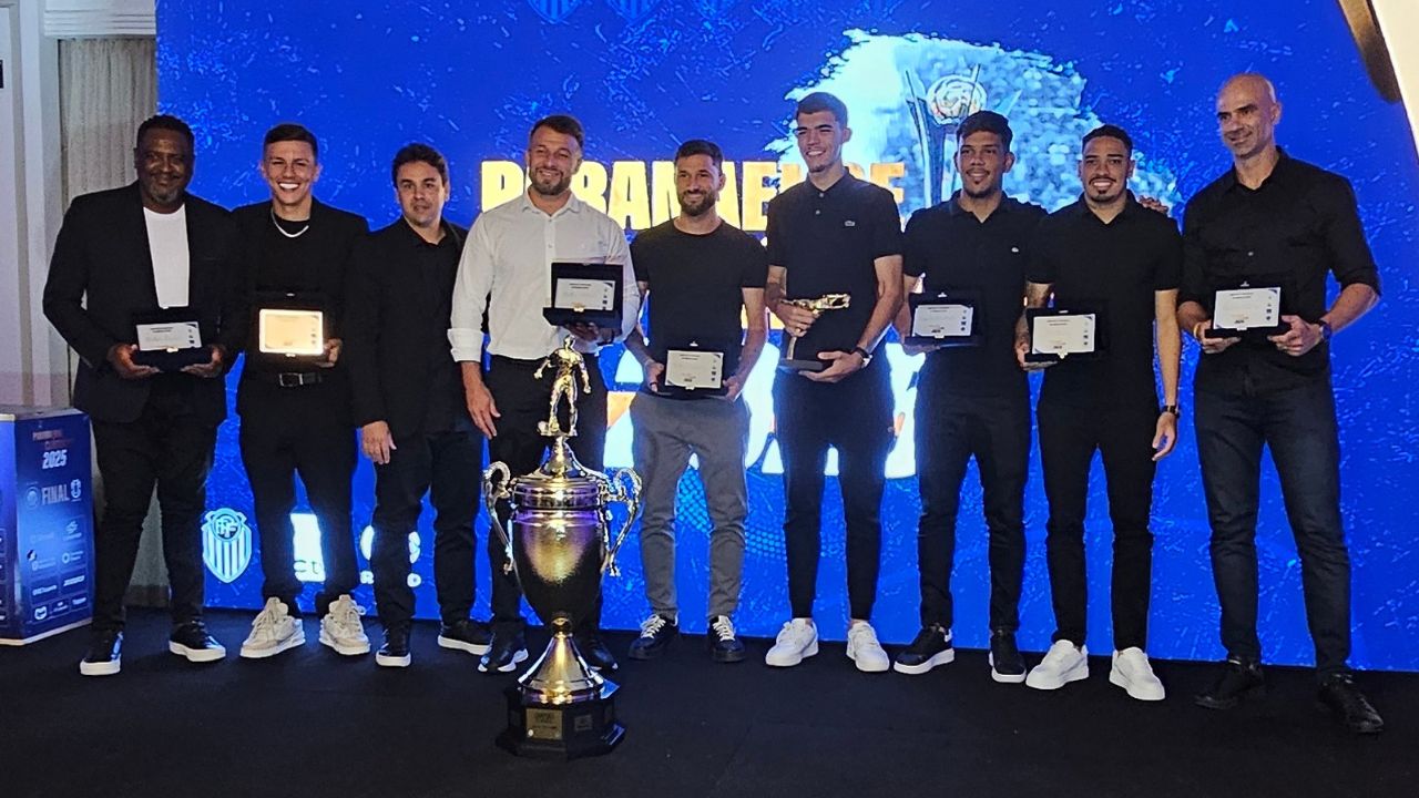 FPF premia destaques do Paranaense e entrega “troféu do interior”