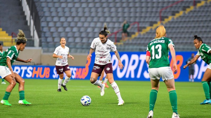 Ferroviária vence para continuar na liderança do Brasileirão feminino