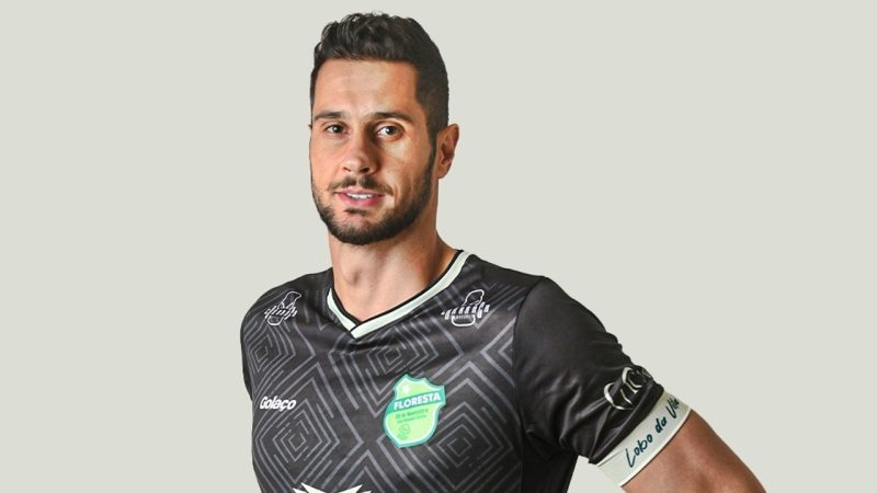 Floresta-CE perde com erro de goleiro com nova regra