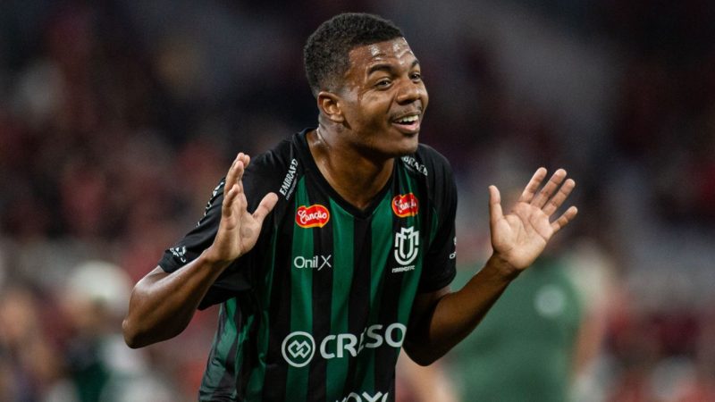 Fortaleza acerta com o volante Rodrigo