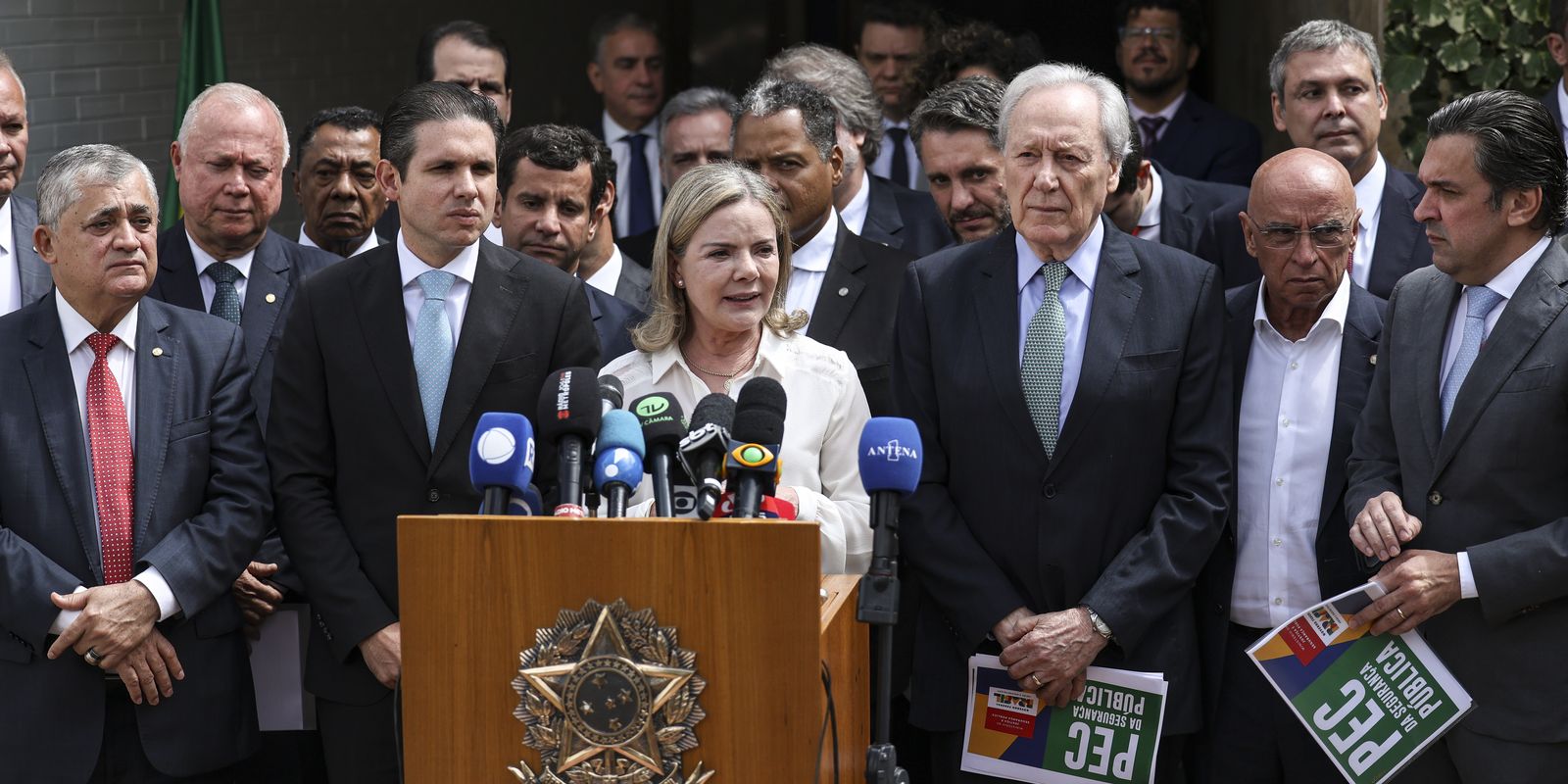 Governo entrega texto da PEC da segurança pública à Câmara