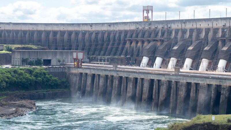 Itaipu registra saldo positivo de US$ 680 milhões em 2024