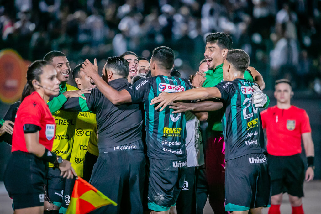 Maringá tira onda com pênalti não marcado contra o Atlético-MG