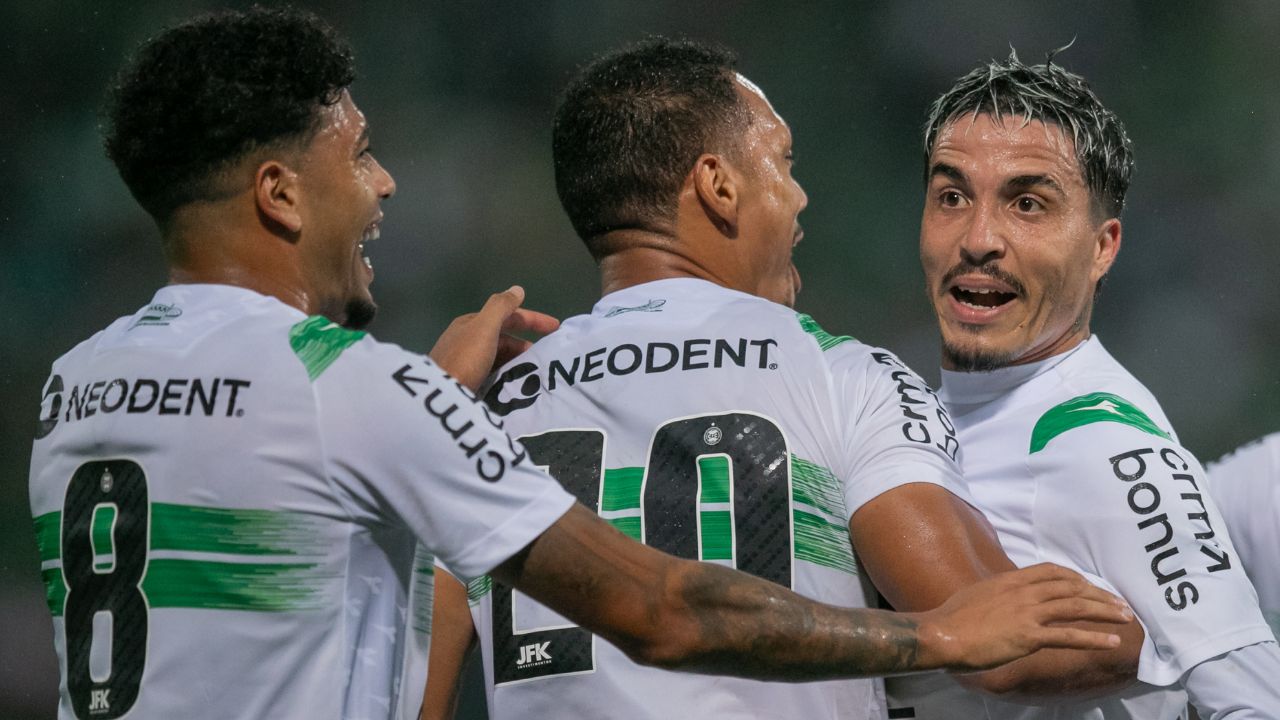 Mozart afasta clima de velório após empate do Coritiba