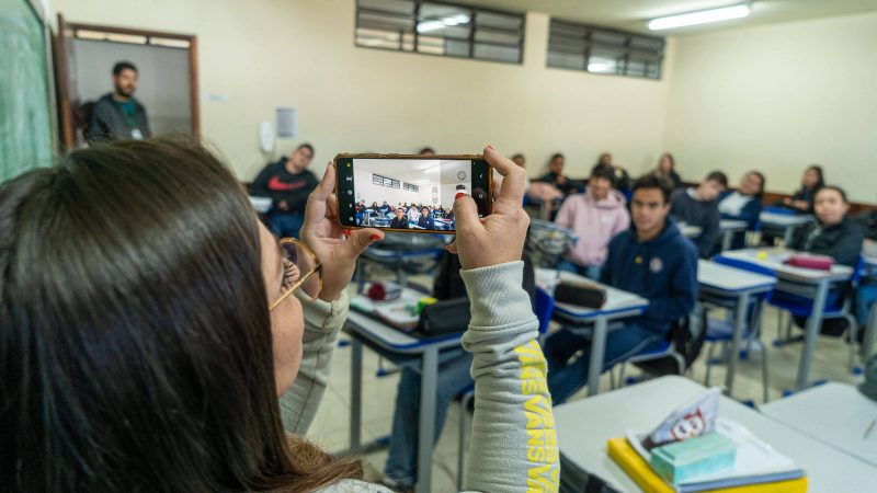 Promotoria questiona biometria facial em escolas do Paraná – 25/04/2025 – Educação