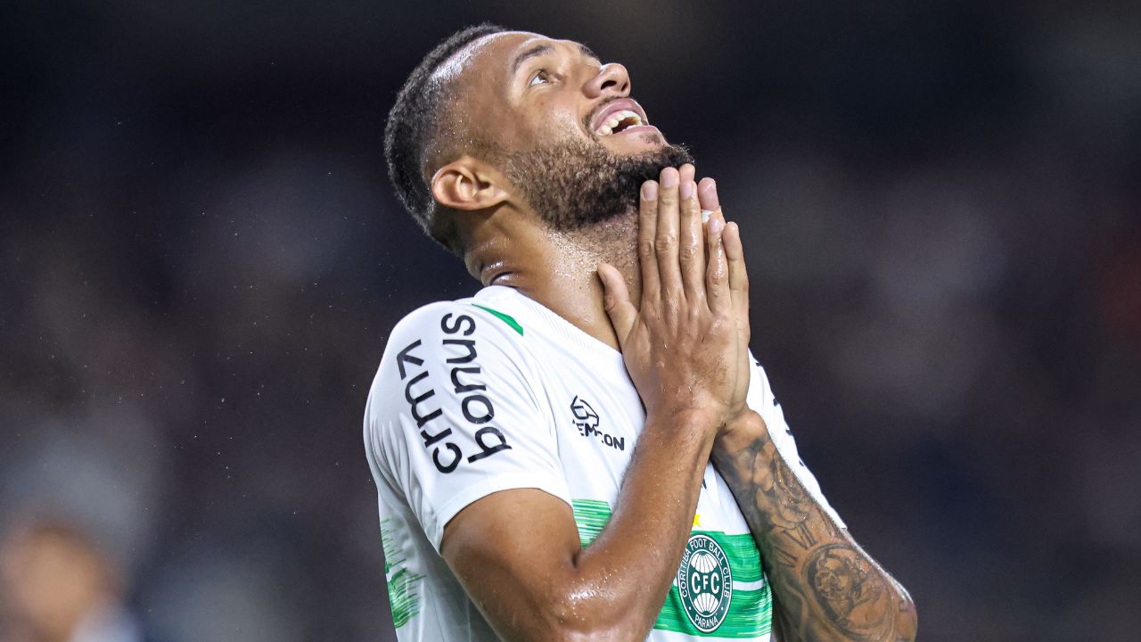 Coritiba desafia tabu de sete anos contra Goiás na Série B