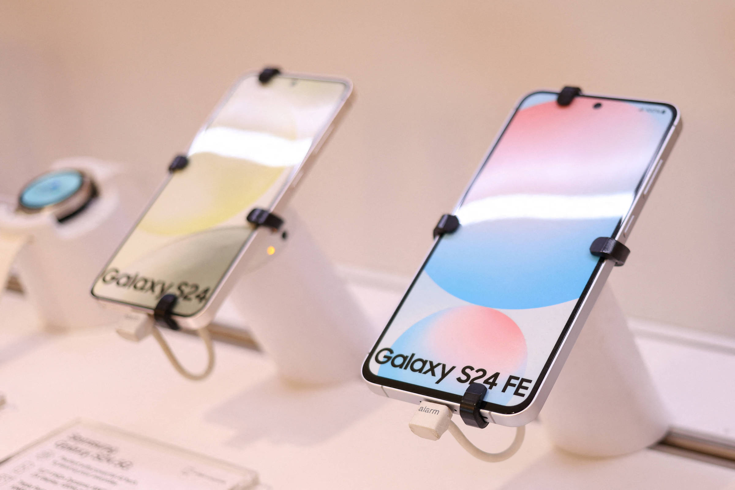 Samsung S24: Atualização é interrompida após falha – 14/04/2025 – Tec