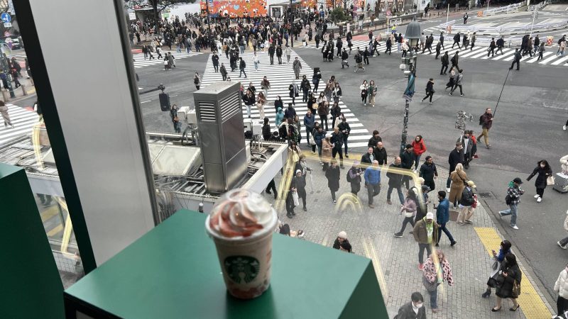 Starbucks com vista do Shibuya Crossing é cilada; vídeo – 30/04/2025 – Café na Prensa