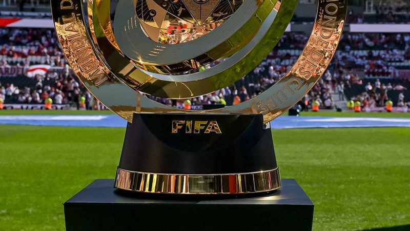 Tour do Troféu do Mundial de Clubes da Fifa chega ao RJ na sexta-feira