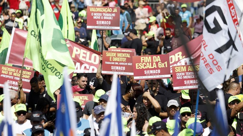 Ato em SP une centrais sindicais e governo pelo fim da escala 6×1