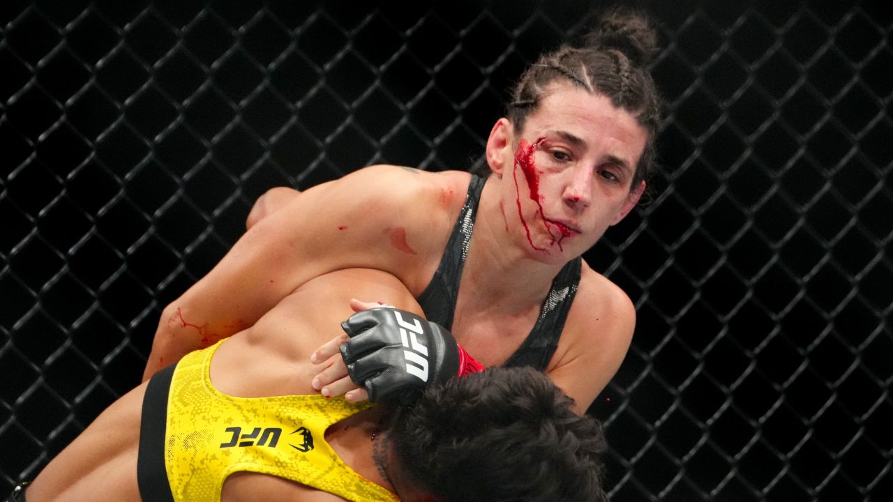 Brasileira se prepara até para golpes baixos de adversária