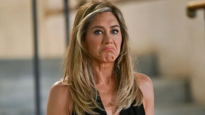 Homem que invadiu casa de Jennifer Aniston chega seminu a tribunal