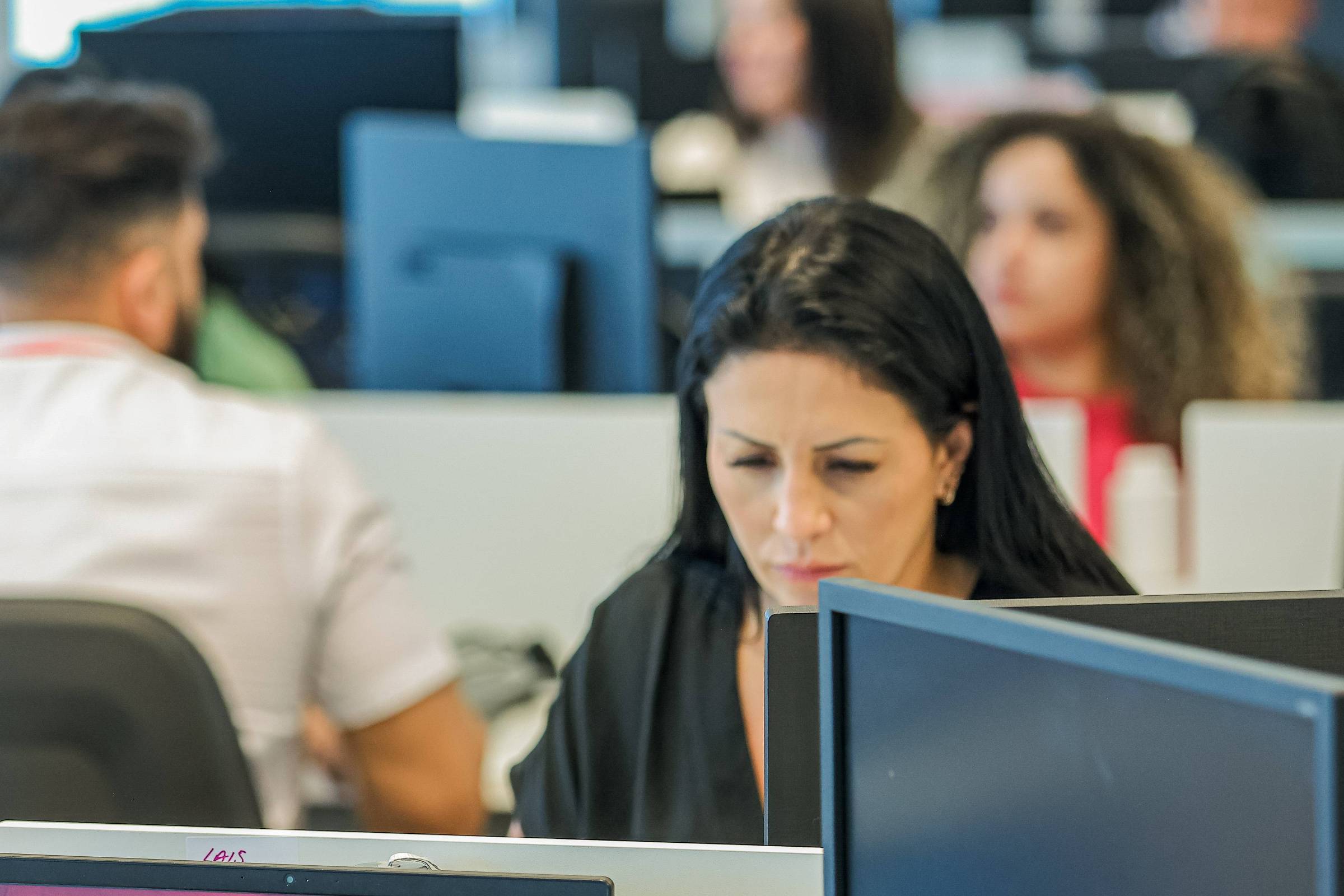 IA automatiza emails e ajuda empresa a faturar R$ 100 mi – 12/05/2025 – Tec