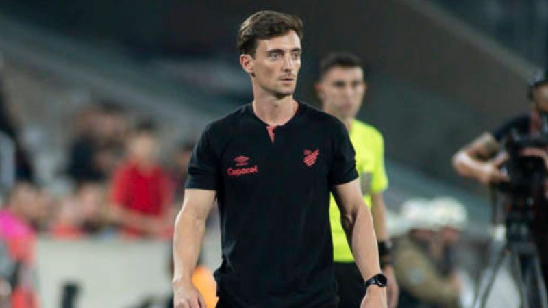 Interino chama elenco de Ferrari e diz que “time vai voar”