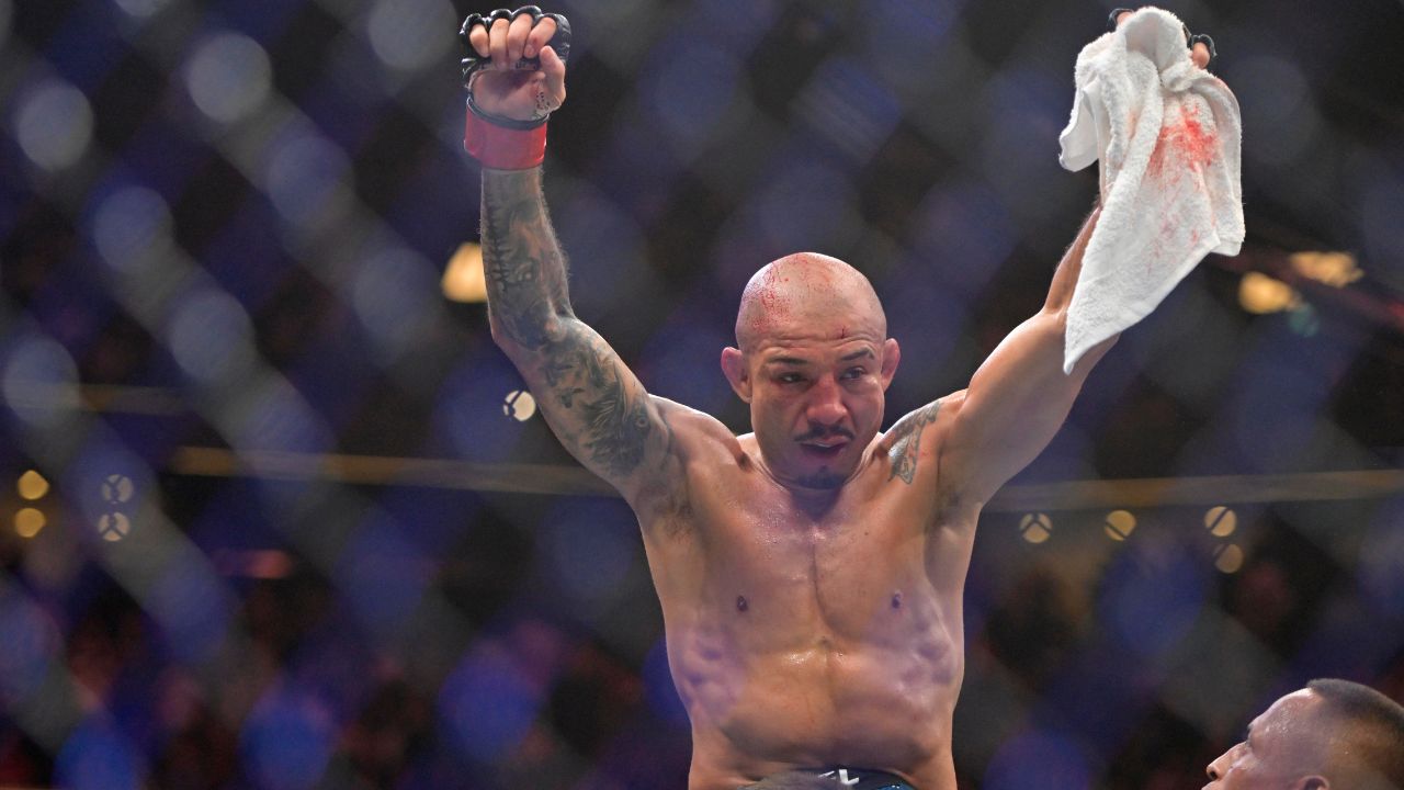 José Aldo sofre é derrotado e anuncia aposentadoria