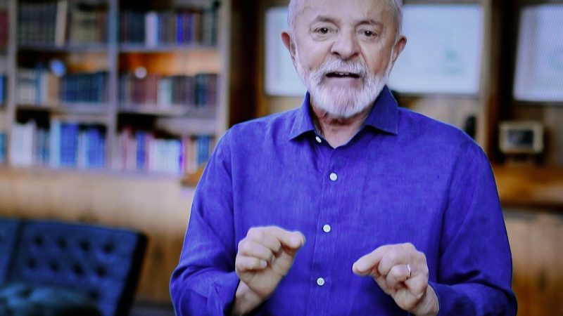 Lula defende debate sobre fim da escala 6×1 e aborda fraude no INSS