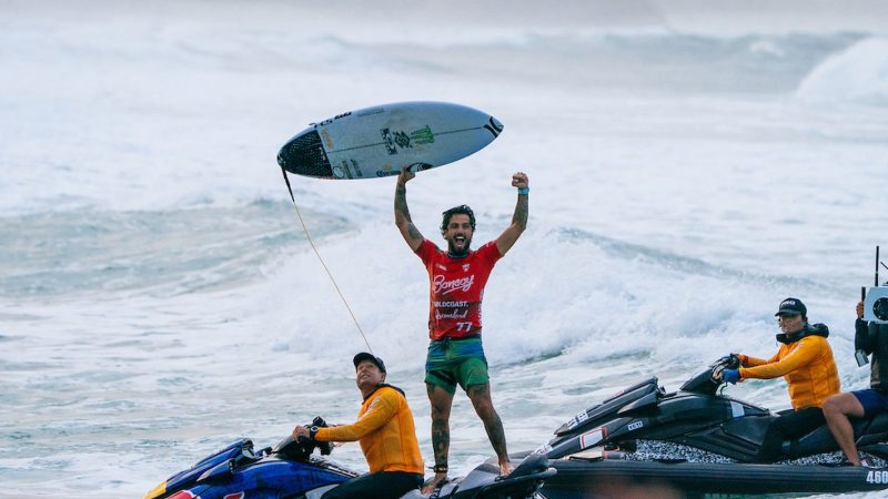 Surfe: Filipe Toleto conquista título da etapa de Gold Coast