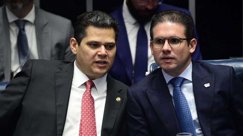 Chefes do Senado e da Câmara falam em união contra “agressão” dos EUA
