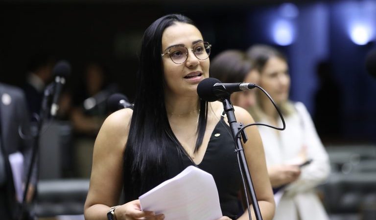 Comissão aprova prioridade de restituição do Imposto de Renda a responsáveis por pessoas com deficiência – Notícias