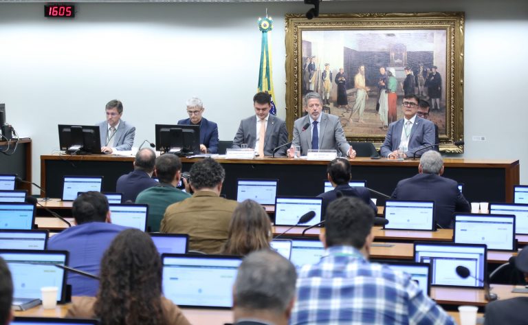 Comissão da Câmara aprova projeto que isenta de Imposto de Renda quem ganha até R$ 5 mil mensais – Notícias