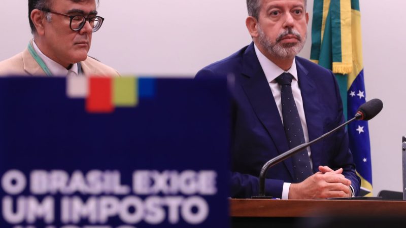 Comissão especial da Câmara aprova projeto que isenta IR até R$ 5 mil
