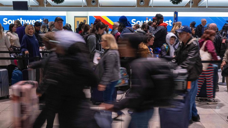 EUA: Agência suspende ordem de tirar sapato em aeroporto – 08/07/2025 – Mundo