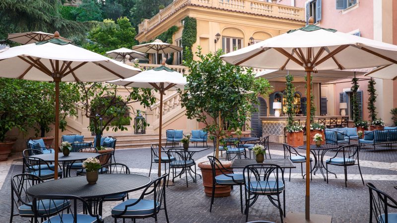 Hotel de Russie, em Roma, serve drinques à beira do jardim – 23/07/2025 – Turismo