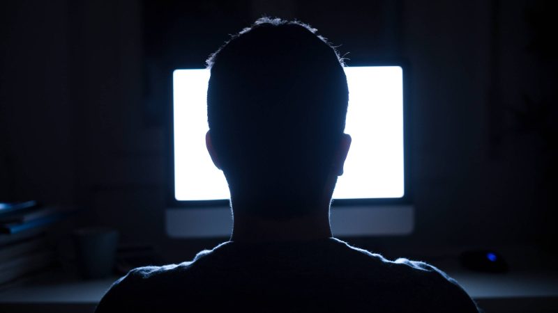 Sites pornôs: Audiência despenca após nova lei britânica – 13/08/2025 – Tec