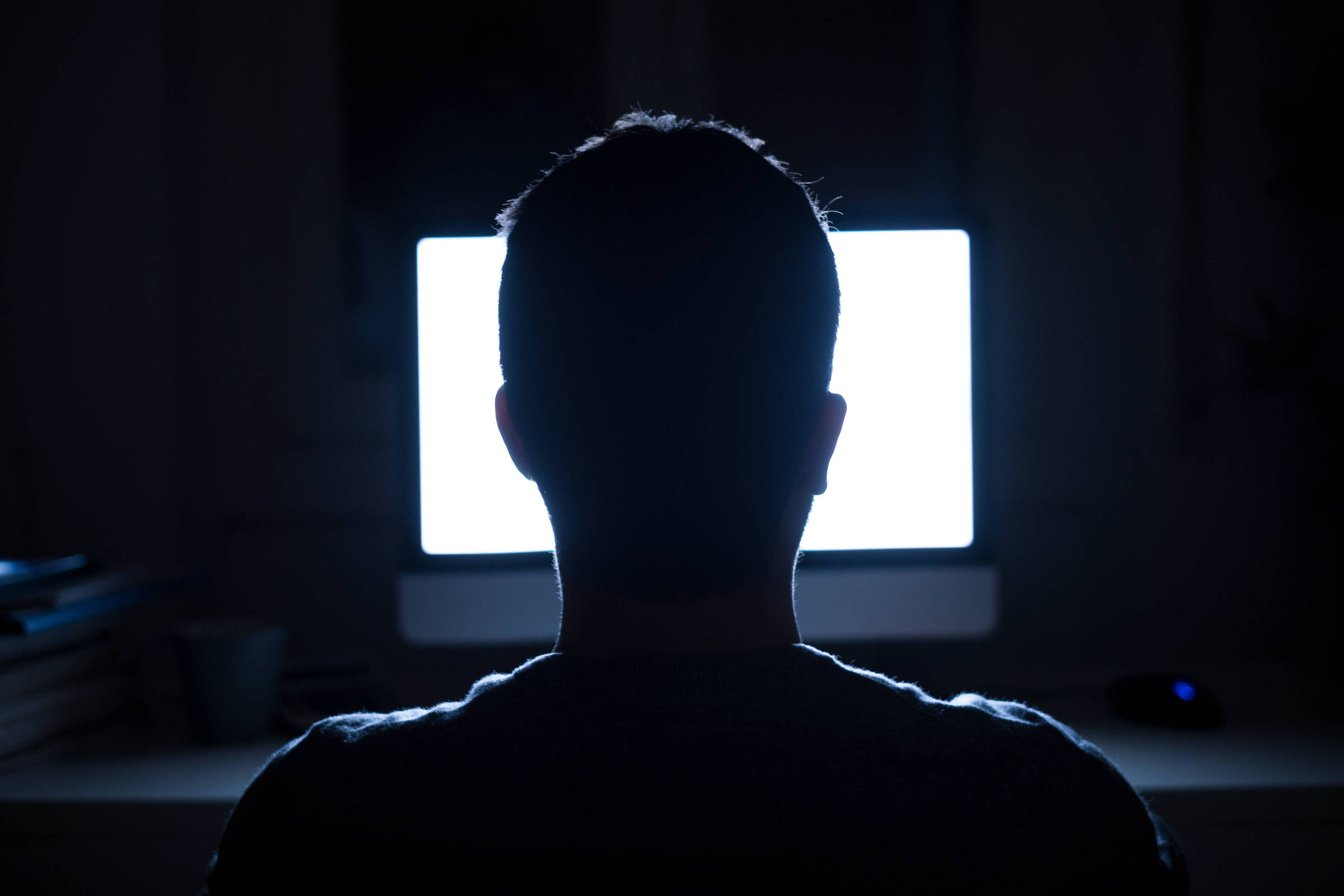 Sites pornôs: Audiência despenca após nova lei britânica – 13/08/2025 – Tec