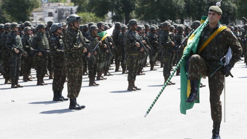 Reajuste para militares é aprovado no Senado
