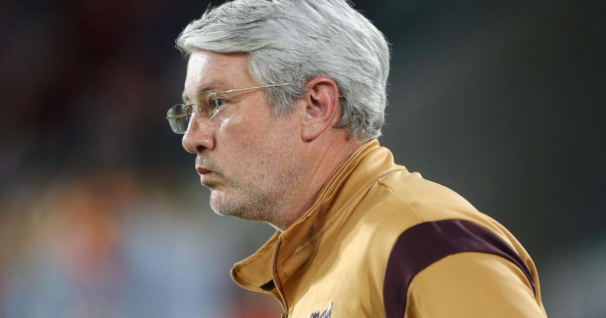 A aura negativa de Petraglia continua afundando o Athletico