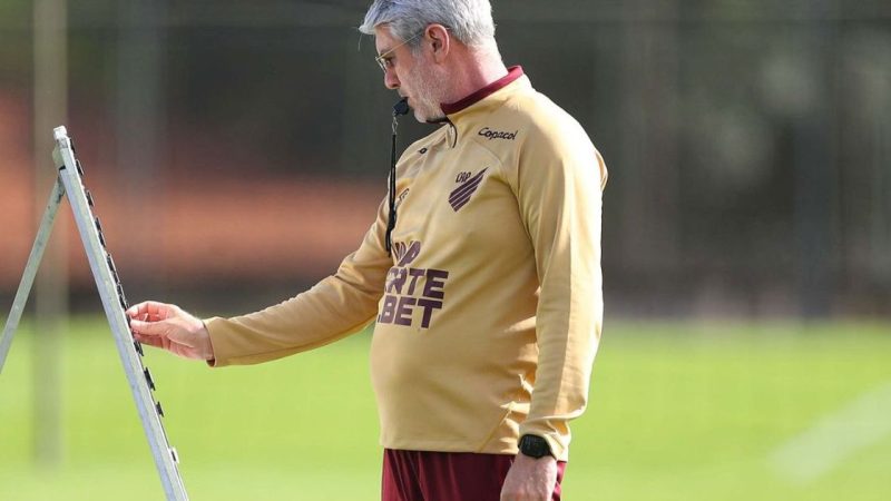 Athletico tem indefinições na escalação contra o Cuiabá