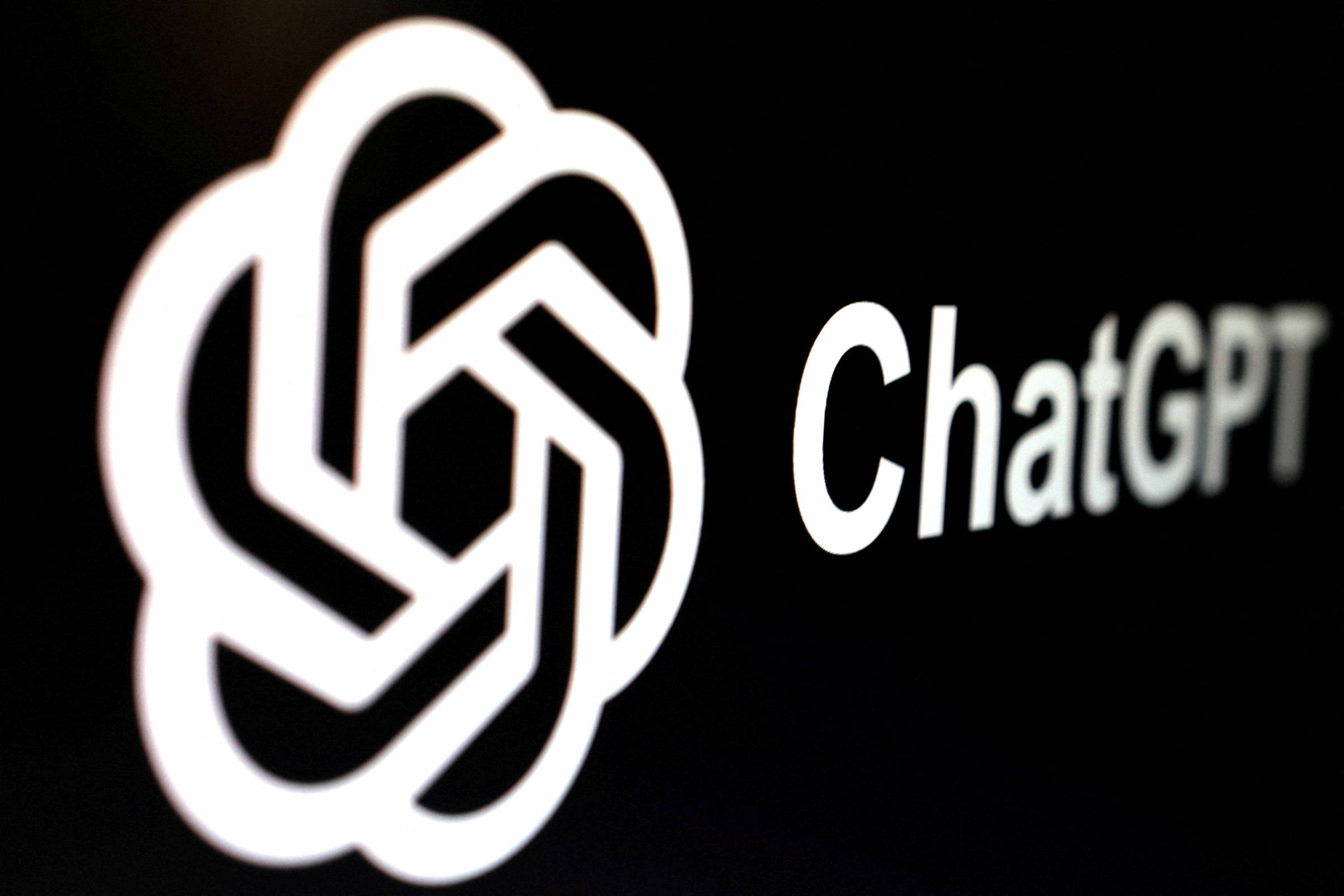 Brasil envia 140 milhões de mensagens por dia ao ChatGPT – 12/08/2025 – Tec