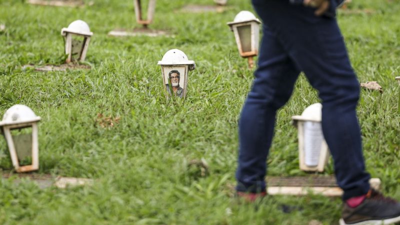 Brasileiros não resgatam de R$ 10 mil a R$ 50 mil de parentes mortos