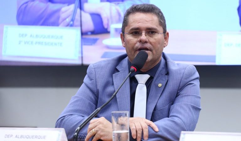 Comissão aprova isenção para biocombustíveis de espécies geneticamente modificadas – Notícias