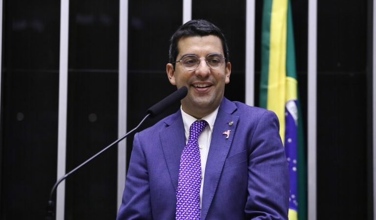 Comissão aprova regras para coprodução cultural e tributação de eventos – Notícias