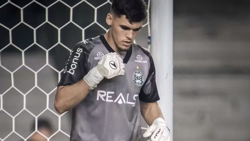 Coritiba está devendo como mandante, reconhece Pedro Morisco