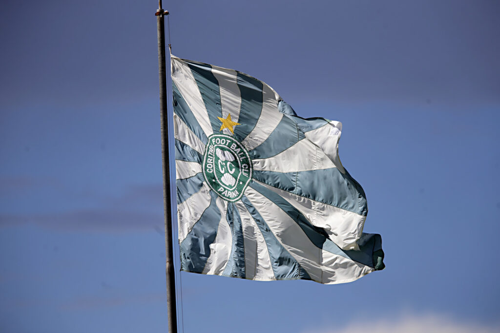 Coritiba promove campanha de reconhecimento de paternidade