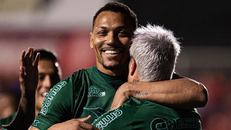Coritiba vê liderança escapar, mas tem boa notícia na Série B