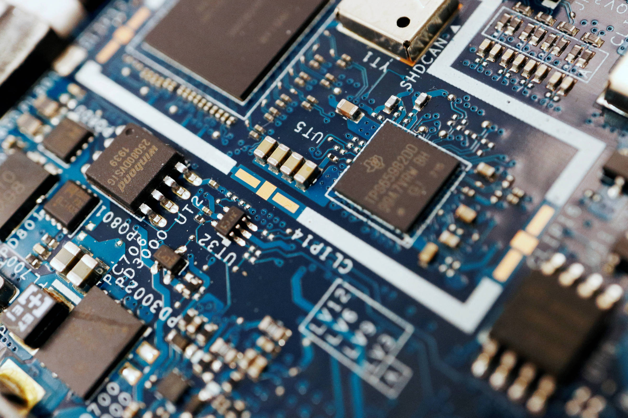 EUA põem rastreador em chips para flagrar desvios à China – 13/08/2025 – Tec