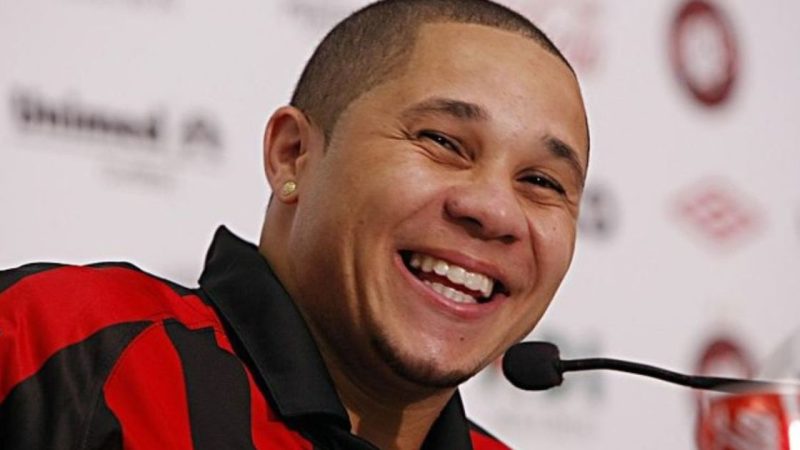 Ex-Athletico e Santos, Madson dá voadora em suspeito de roubo