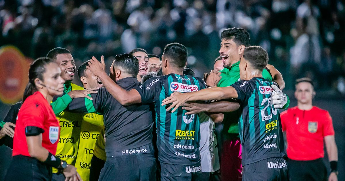 Ex-Corinthians e Botafogo, Bruno Lazaroni é o novo técnico do Maringá