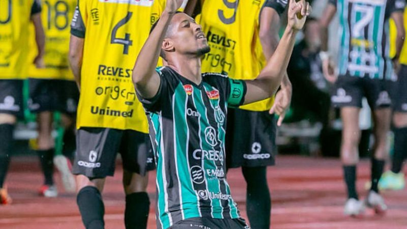 Ex-Coritiba e alvo do Athletico aciona clube na Justiça e fica livre no mercado