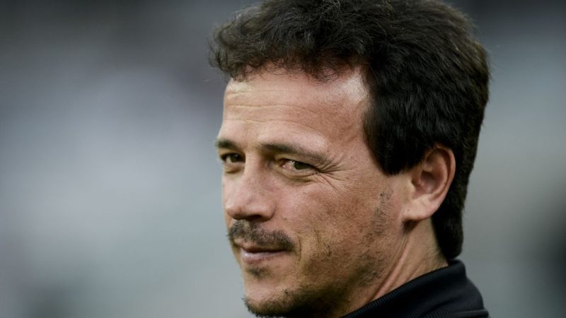 Fernando Diniz fica próximo de sequência negativa da época de Athletico