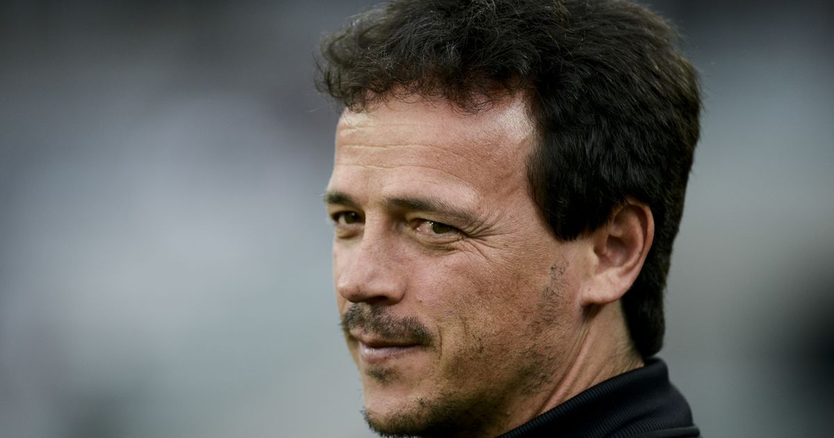 Fernando Diniz fica próximo de sequência negativa da época de Athletico