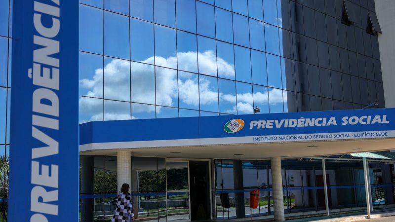 INSS suspende contrato com a Crefisa