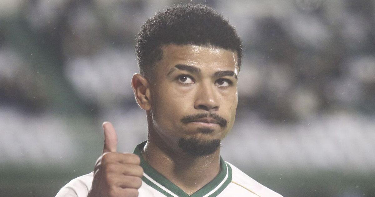 Lucas Ronier tem queda de rendimento na Série B