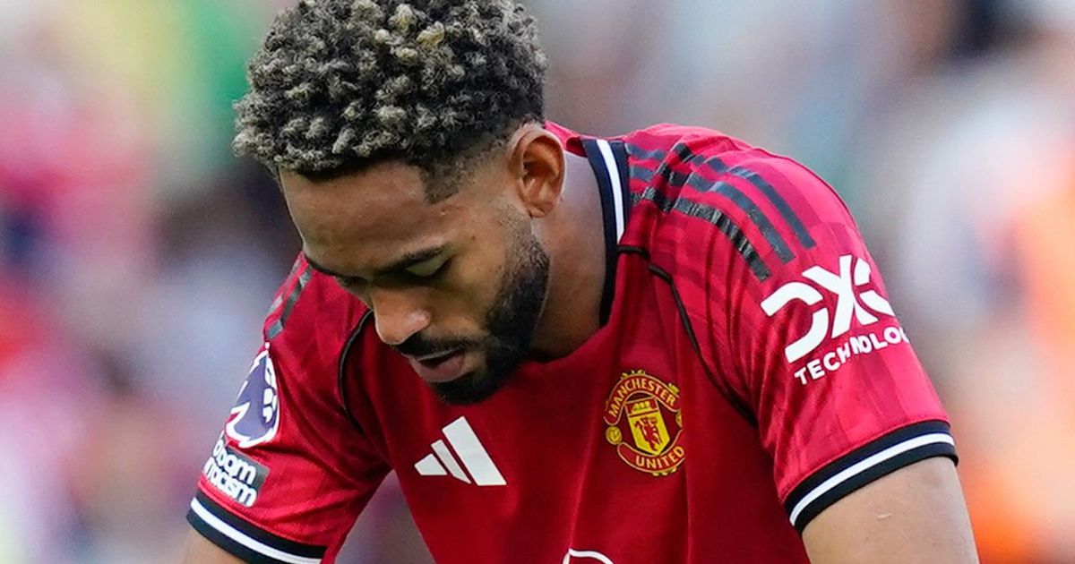 Matheus Cunha é elogiado em estreia pelo Manchester United na Premier League