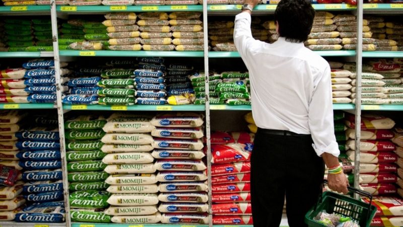 Mercado financeiro reduz previsão da inflação para 4,86%