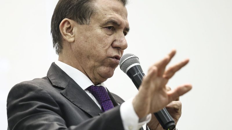 Ministro do Trabalho diz que país não deve se desesperar por tarifaço
